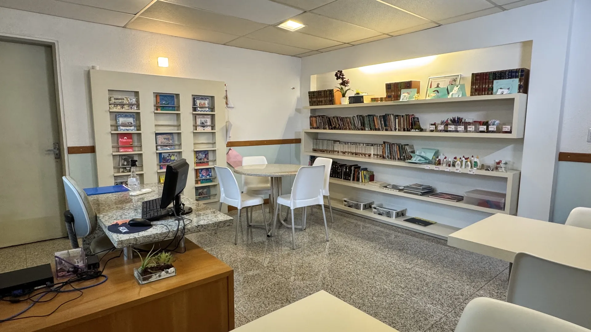 Biblioteca da Fisk Aldeota