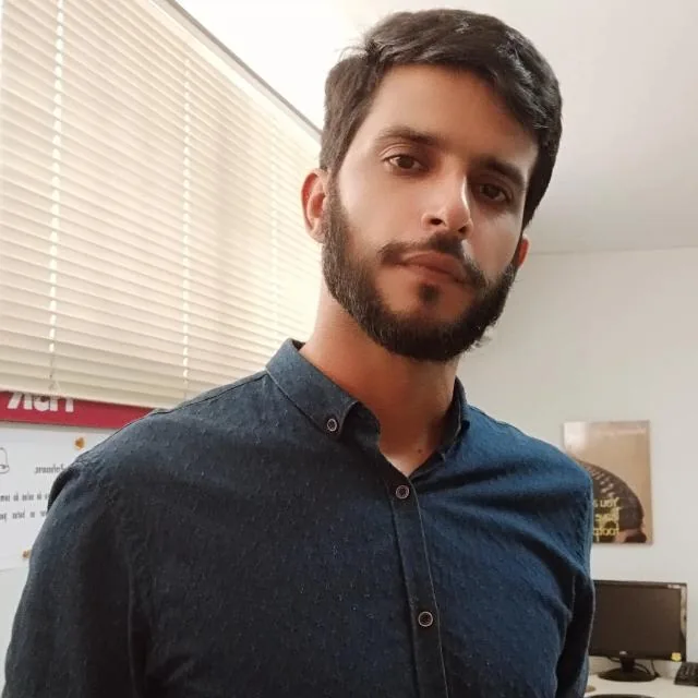 Foto do professor Rafa.